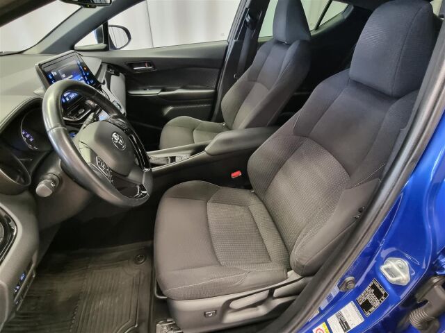 TOYOTA C-HR 2017 1,8 Hybrid Active