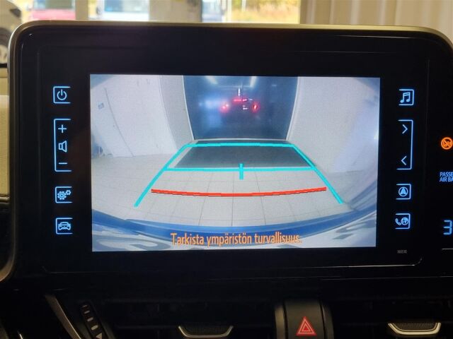TOYOTA C-HR 2017 1,8 Hybrid Active