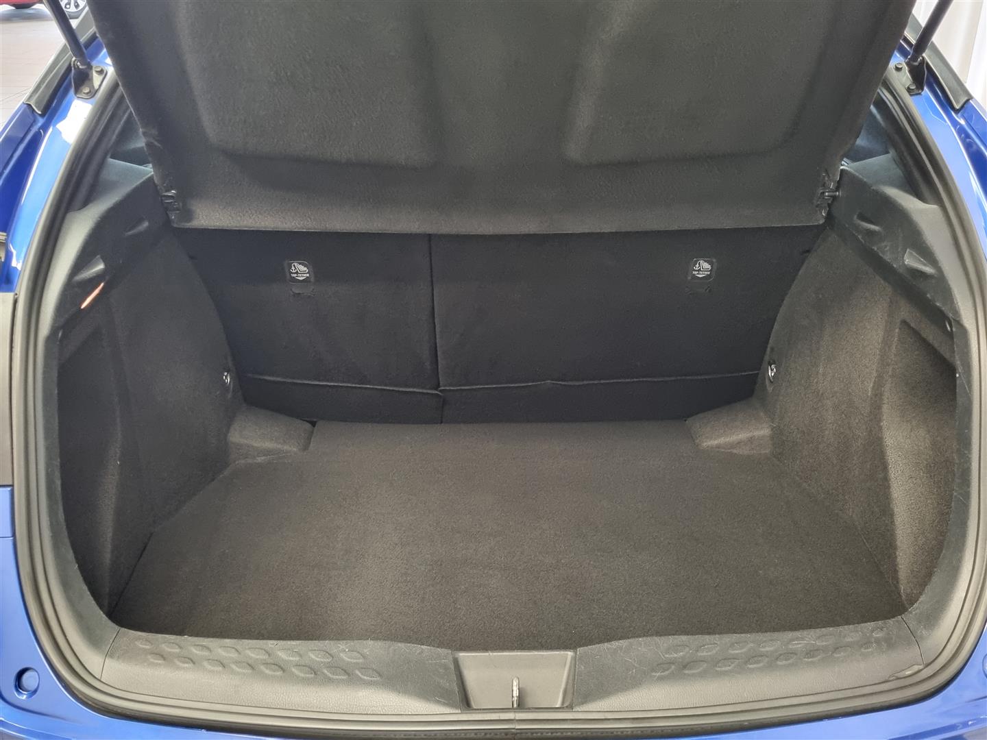 Toyota C-HR 1,8 Hybrid Active 2017, kuva 6/21