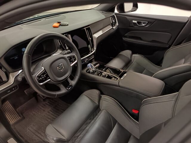 VOLVO S60 2023 T8 AWD Long Range High Performance Plus Dark aut