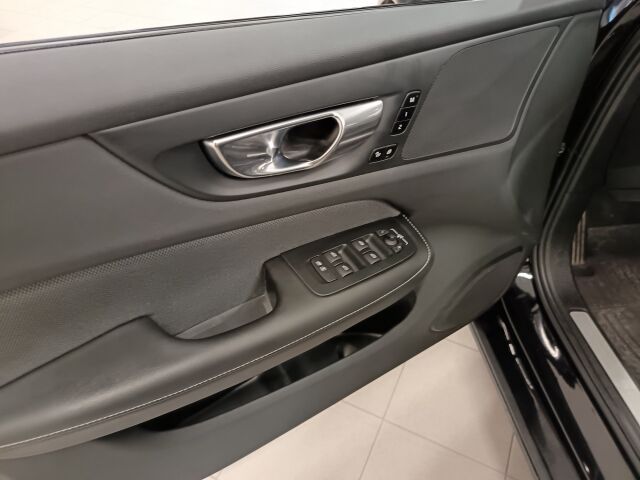 VOLVO S60 2023 T8 AWD Long Range High Performance Plus Dark aut