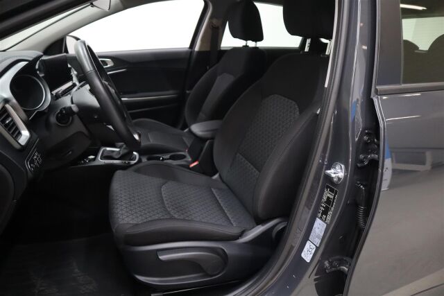 Kia Ceed 2025 1,0 T-GDI 100hv LX 5D