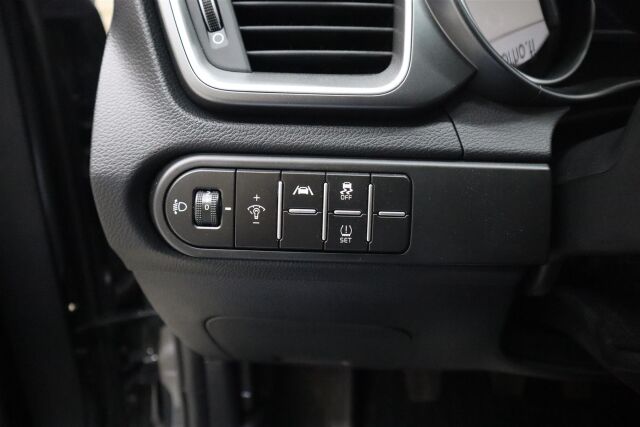 Kia Ceed 2025 1,0 T-GDI 100hv LX 5D