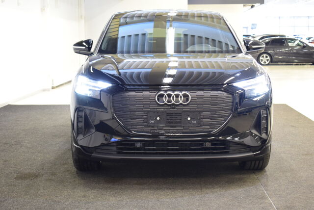 Audi Q4 e-tron 2024 50 e-tron quattro Sportback**SIS 2X RENKAAT**