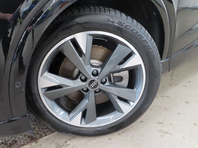 Audi Q4 e-tron 2024 50 e-tron quattro Sportback MY23