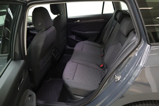 Volkswagen Golf 2024 Variant Comfort Business 1,5 eTSI 85 kW (MHEV) DSG-automaatti