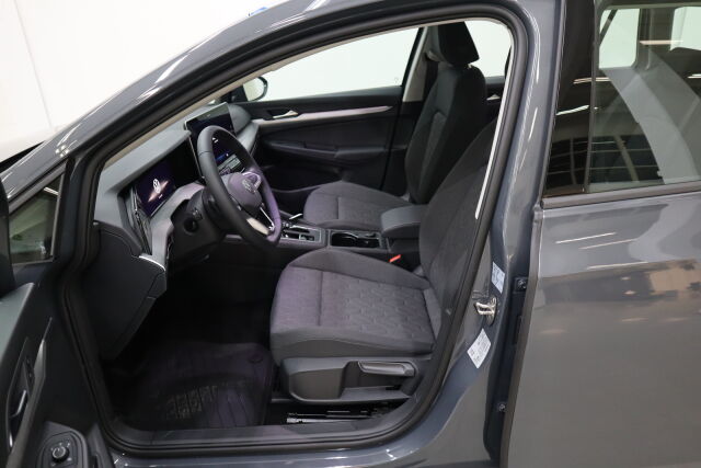 Volkswagen Golf 2024 Variant Comfort Business 1,5 eTSI 85 kW (MHEV) DSG-automaatti