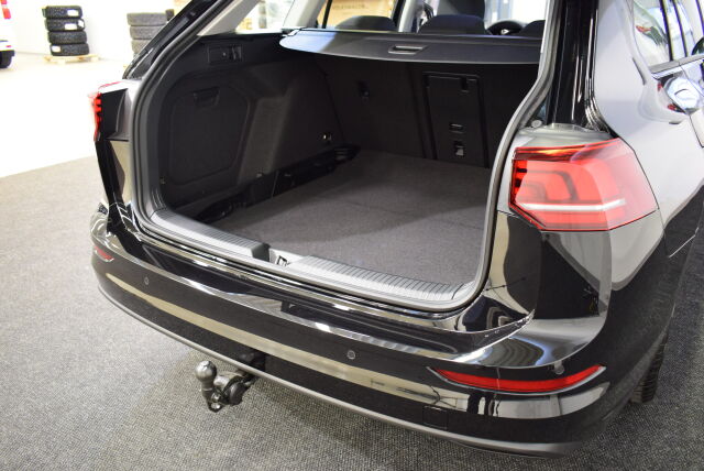 Volkswagen Golf 2024 Variant Comfort Business 1,5 eTSI 85 kW (MHEV) DSG * Sis. 2x renkaat, lämmitin, Korko 1,99%+ kulut *