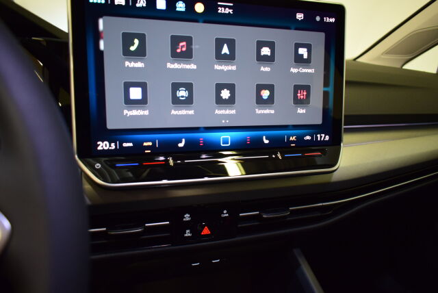 Volkswagen Golf 2024 Variant Comfort Business 1,5 eTSI 85 kW (MHEV) DSG * Sis. 2x renkaat, lämmitin, Korko 1,99%+ kulut *