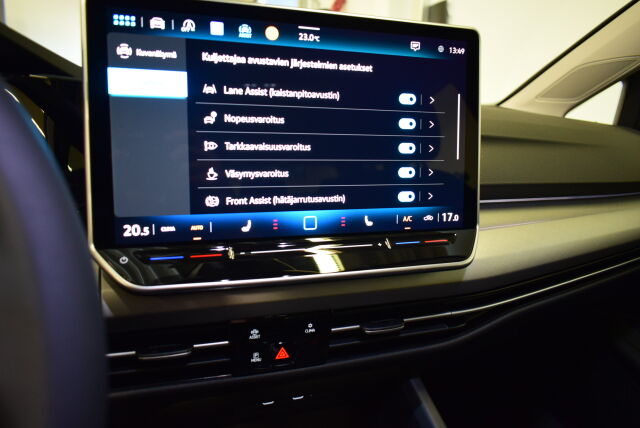 Volkswagen Golf 2024 Variant Comfort Business 1,5 eTSI 85 kW (MHEV) DSG * Sis. 2x renkaat, lämmitin, Korko 1,99%+ kulut *