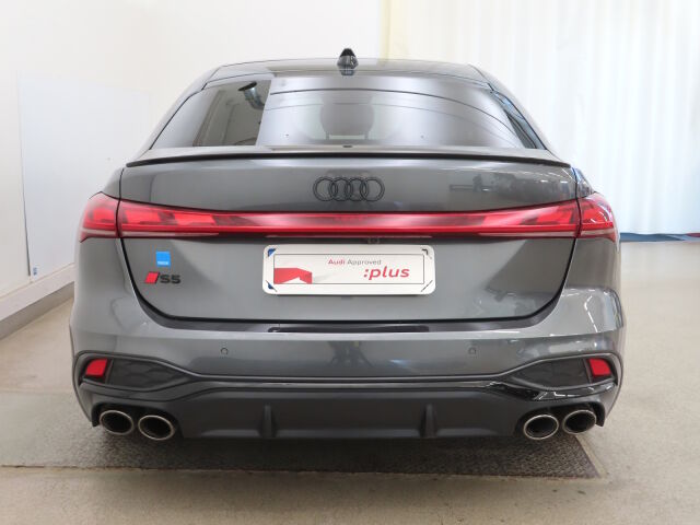 Audi S5 2025 Sedan TFSI quattro MHEV Plus: Tehdastakuu 5 vuotta/150 000km!