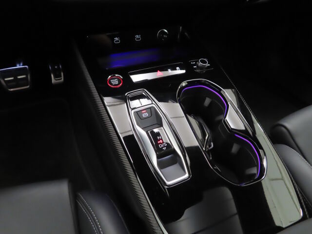 Audi S5 2025 Sedan TFSI quattro MHEV Plus: Tehdastakuu 5 vuotta/150 000km!