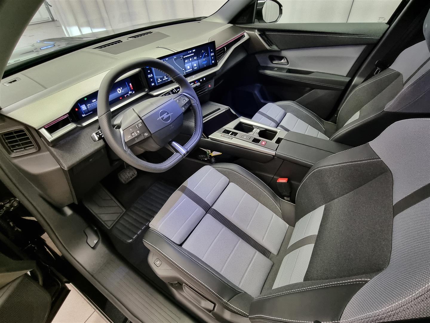 Opel Grandland Hybrid 136 GS Automaatti 2025, kuva 7/21
