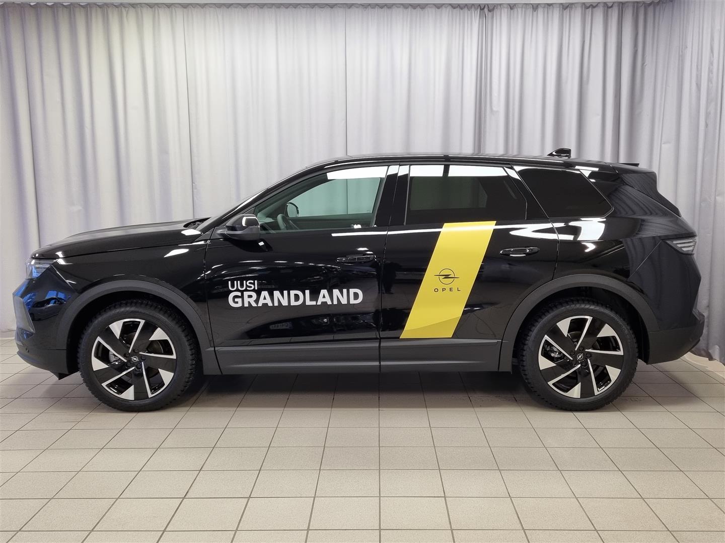 Opel Grandland Hybrid 136 GS Automaatti 2025, kuva 3/21