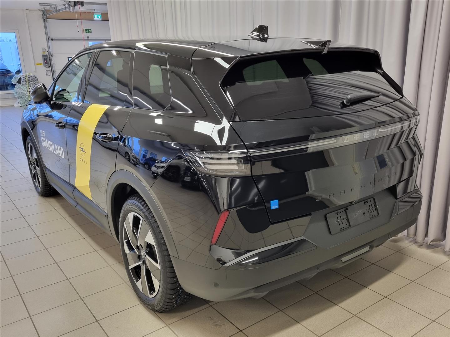 Opel Grandland Hybrid 136 GS Automaatti 2025, kuva 4/21