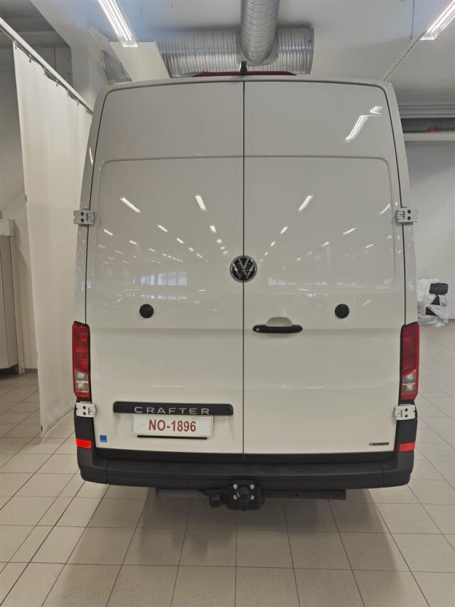 Volkswagen Crafter 2025 35 umpipakettiauto 2,0 TDI 130 kW 4Motion 8at, 4490 " Esittelyauto"