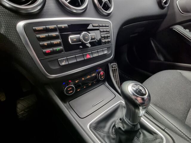 MERCEDES-BENZ A 2014 180 BE Premium Business / P-Kamera / M-lämmitin