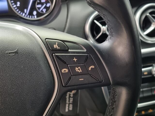 MERCEDES-BENZ A 2014 180 BE Premium Business / P-Kamera / M-lämmitin