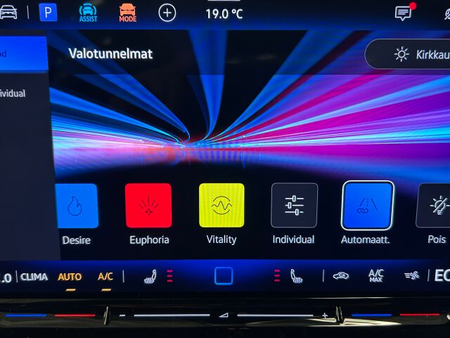 Volkswagen ID.4 2025 Pro 4MOTION Elegance 75-v Juhlamalli 210 kW, akku 77 kWh