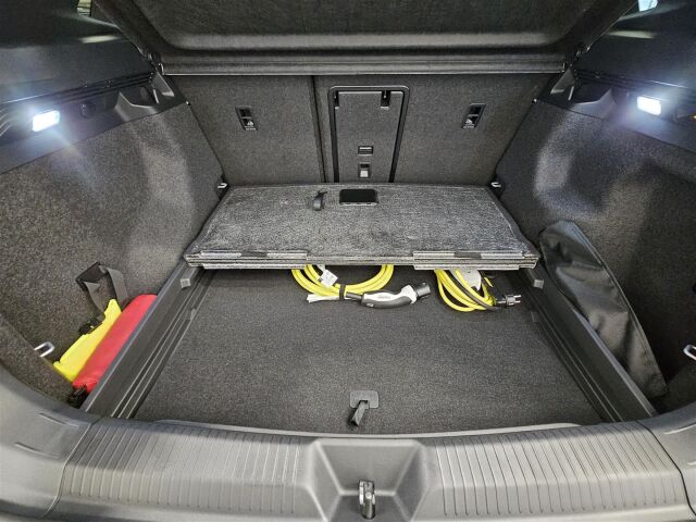 Volkswagen ID.4 2025 Pro 4MOTION Elegance 75-v Juhlamalli 210 kW / 286 hv, akku 77 kWh