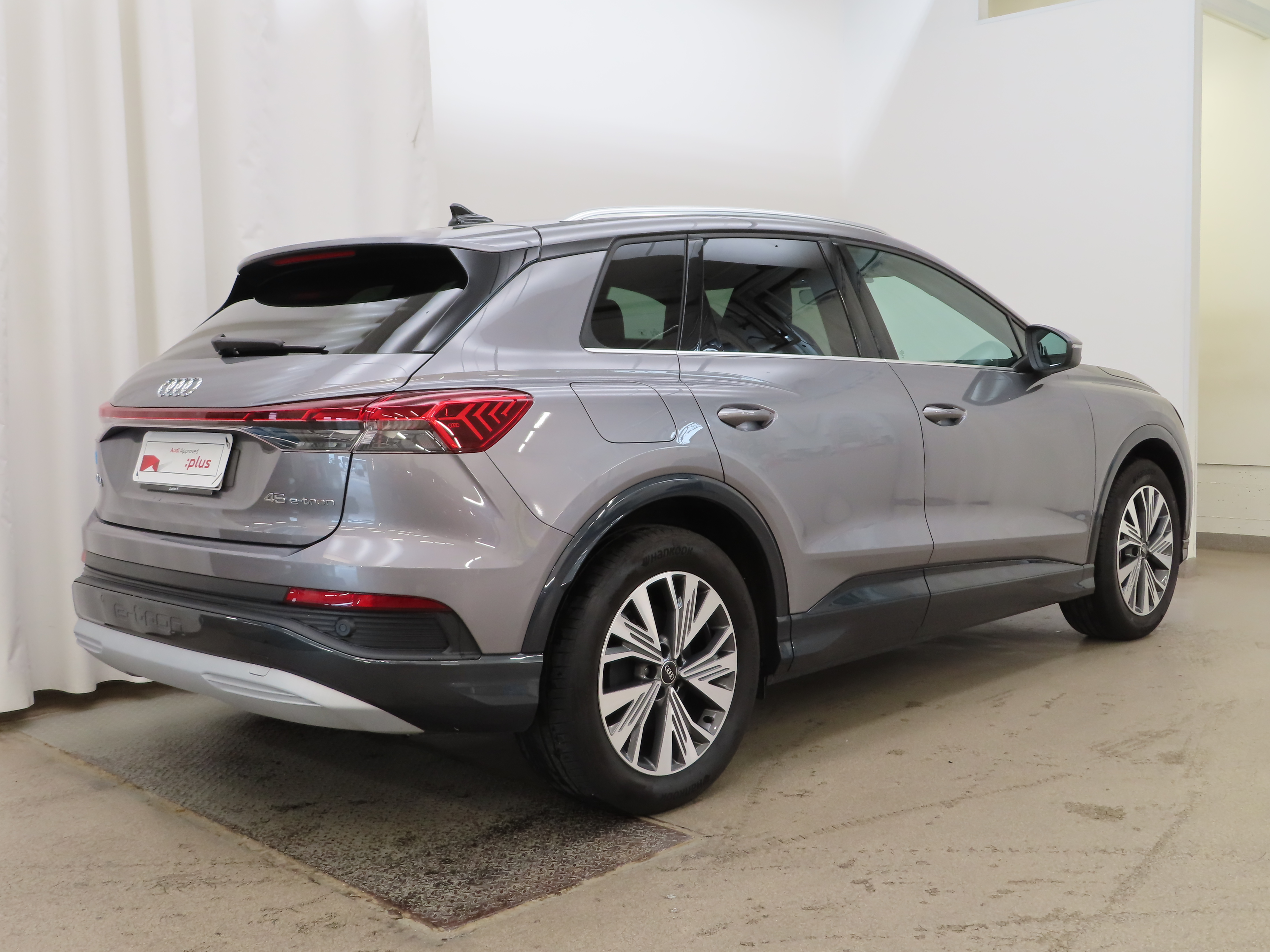 Audi Q4 e-tron SUV 45 e-tron 2023, kuva 4/13