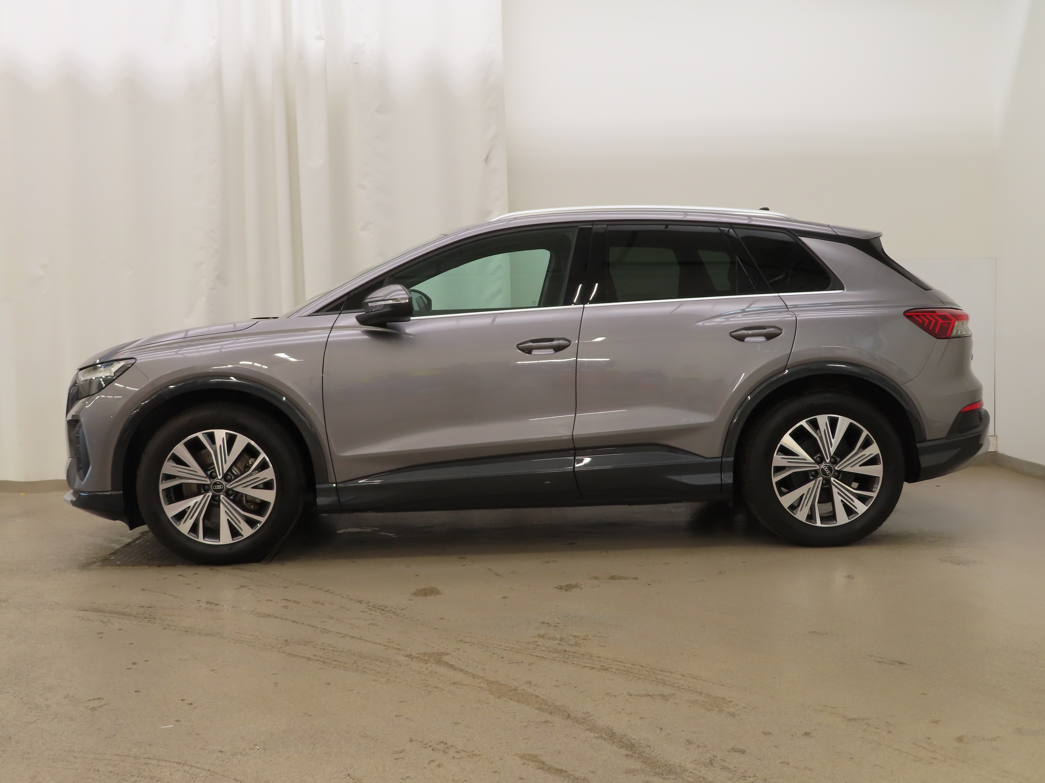 Audi Q4 e-tron SUV 45 e-tron 2023, kuva 6/13