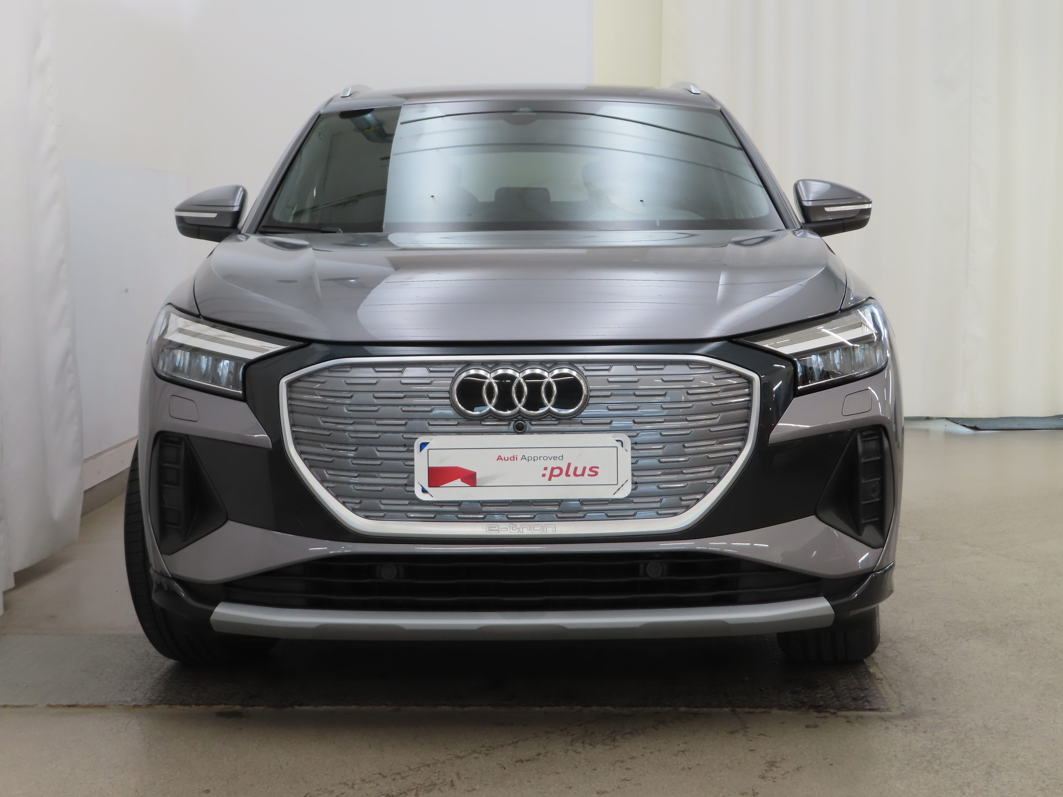 Audi Q4 e-tron SUV 45 e-tron 2023, kuva 2/13