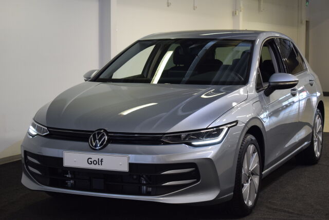 Volkswagen Golf 2025 Comfort 75-v Juhlamalli eHybrid 150 kW (PHEV) DSG-automaatti * 3-vuoden huollot kaupan päälle ! *