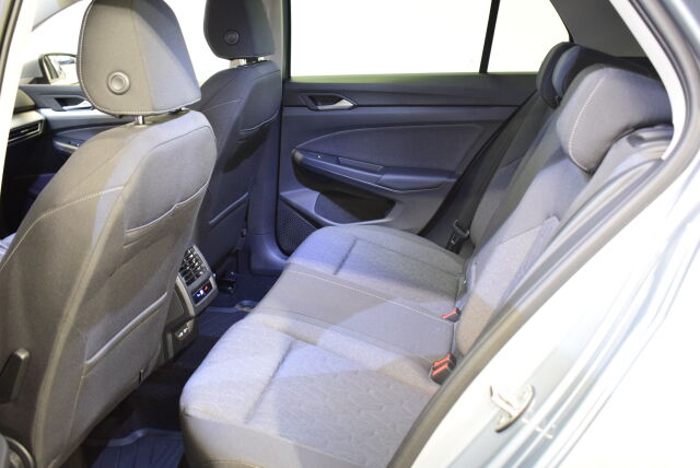 Volkswagen Golf 2025 Comfort 75-v Juhlamalli eHybrid 150 kW (PHEV) DSG-automaatti * 3-vuoden huollot kaupan päälle ! *