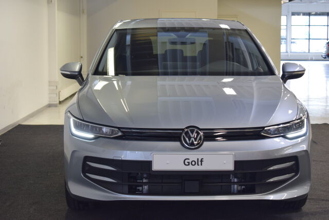 Volkswagen Golf 2025 Comfort 75-v Juhlamalli eHybrid 150 kW (PHEV) DSG-automaatti * 3-vuoden huollot kaupan päälle ! *
