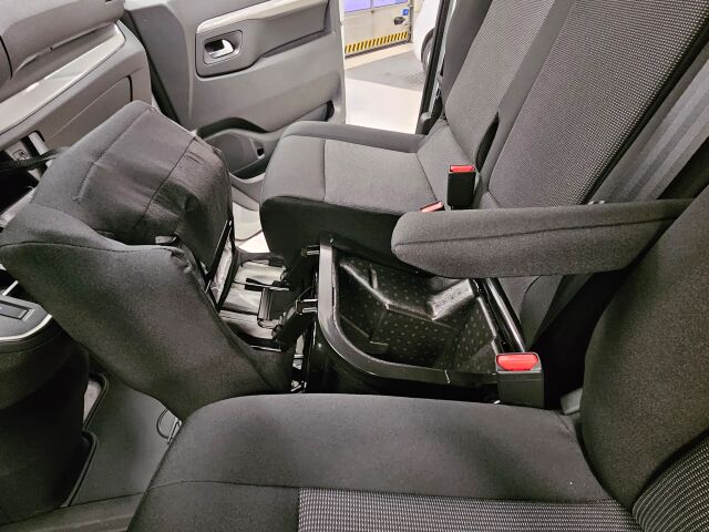 Opel Vivaro 2025 145 diesel automaatti L Innovation