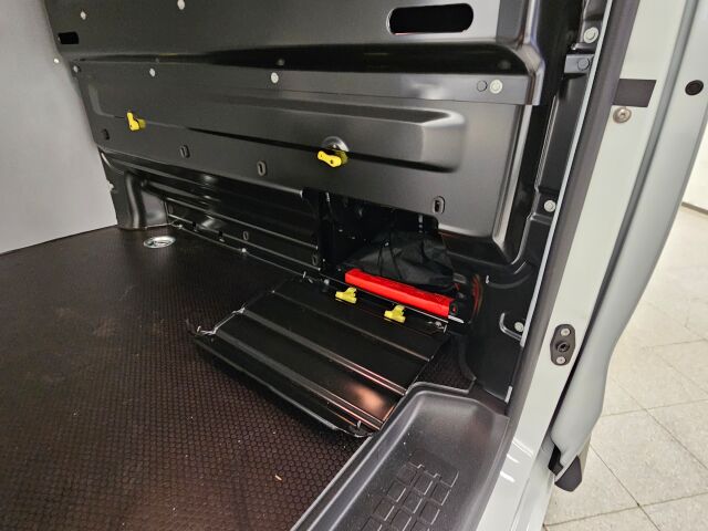 Opel Vivaro 2025 145 diesel automaatti L Innovation