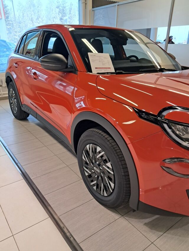 Fiat 600 2025 600 Monikäyttöajoneuvo (AF) 5ov 1199cm3