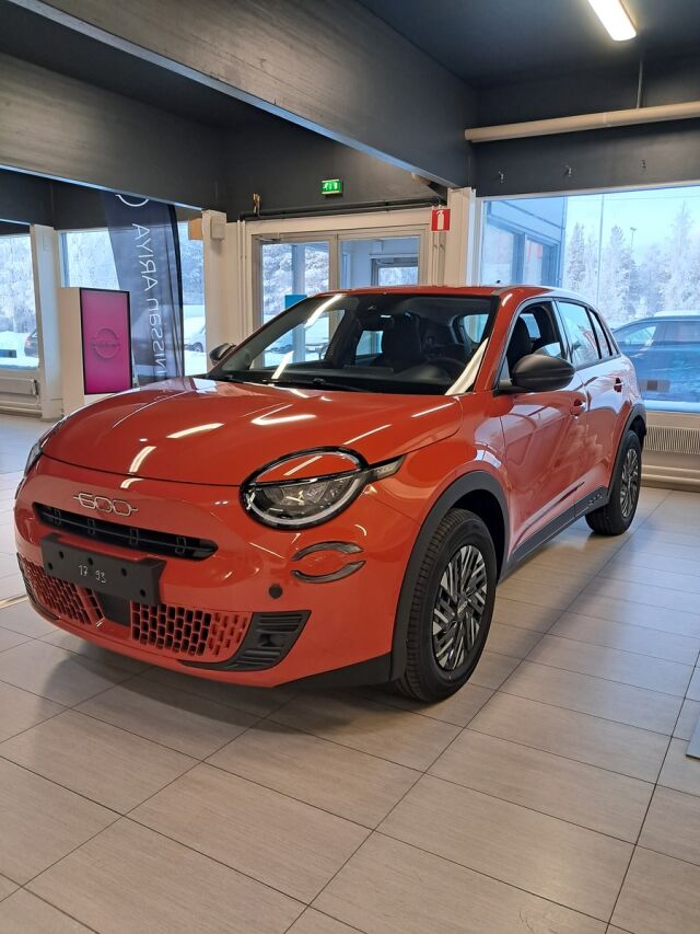 Fiat 600 2025 600 Monikäyttöajoneuvo (AF) 5ov 1199cm3