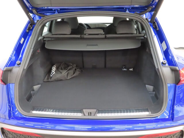 Audi Q5 2026 e-hybrid quattro 220 kW: Tehdastakuu viisi vuotta/100 000km.