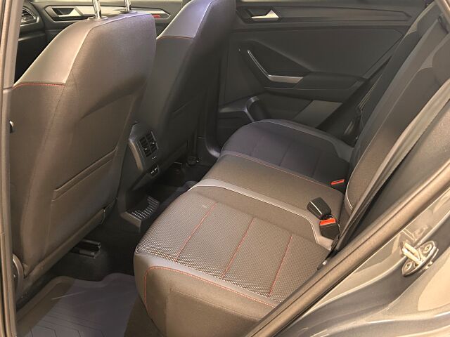 VOLKSWAGEN T-Roc 2021 Sport 1,5 TSI EVO 110 kW aut.. Webasto, koukku, Sport-pak, istuin.pak. avaimettomuus, kaukovalo-aut