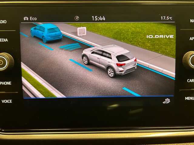 VOLKSWAGEN T-Roc 2021 Sport 1,5 TSI EVO 110 kW aut.. Webasto, koukku, Sport-pak, istuin.pak. avaimettomuus, kaukovalo-aut