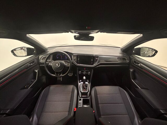 VOLKSWAGEN T-Roc 2021 Sport 1,5 TSI EVO 110 kW aut.. Webasto, koukku, Sport-pak, istuin.pak. avaimettomuus, kaukovalo-aut