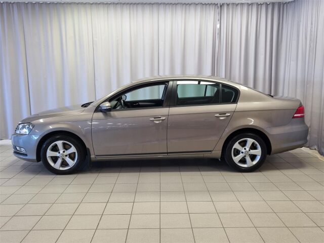 VOLKSWAGEN Passat 2011 Sedan Trendline 1,4 TSI 90 kW (122 hv) BlueMotion Technology