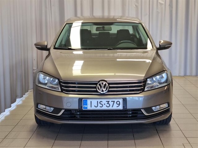 VOLKSWAGEN Passat 2011 Sedan Trendline 1,4 TSI 90 kW (122 hv) BlueMotion Technology