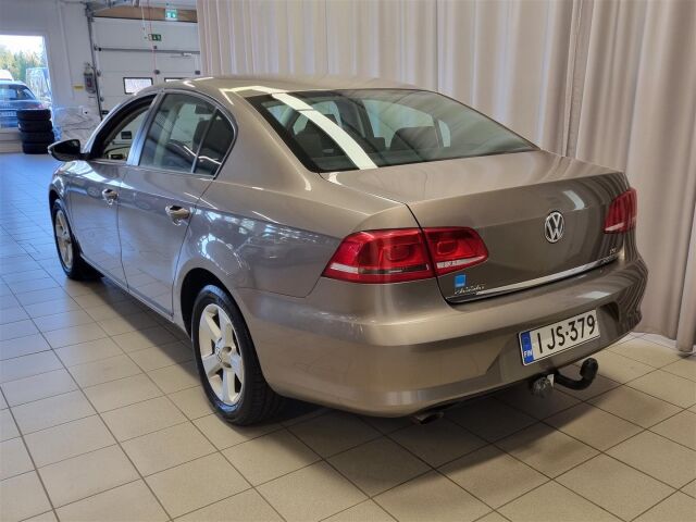 VOLKSWAGEN Passat 2011 Sedan Trendline 1,4 TSI 90 kW (122 hv) BlueMotion Technology