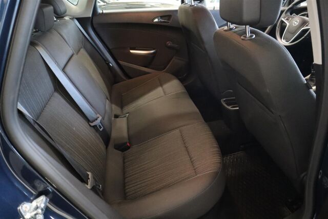 OPEL Astra 2011 5-ov Ultimate 1,6 Twinport 85kW MT5