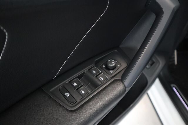 VOLKSWAGEN Tiguan 2022 R-Line 1,5 TSI 110 kW DSG-autom.