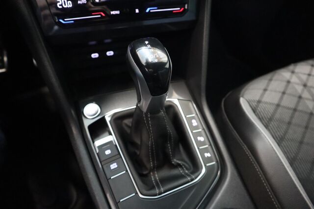 VOLKSWAGEN Tiguan 2022 R-Line 1,5 TSI 110 kW DSG-autom.