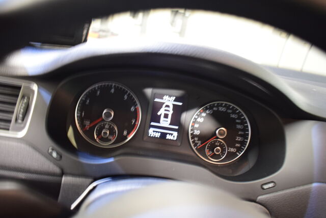 VOLKSWAGEN Jetta 2011 Comfortline 1,2 TSI 77 kW (105 hv) BlueMotion Technology