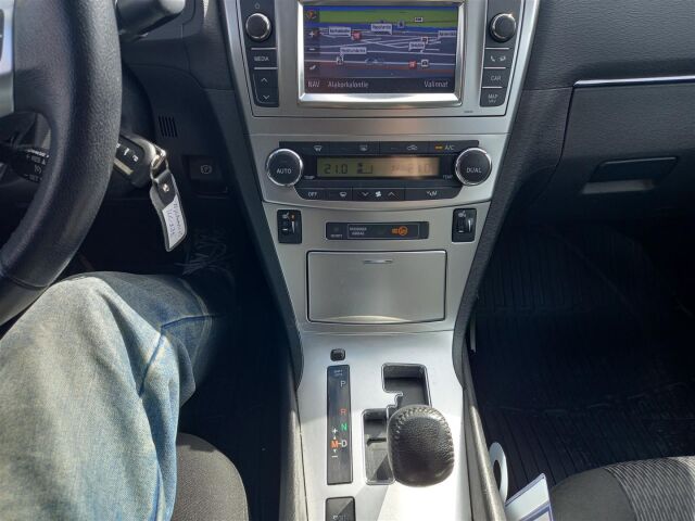 TOYOTA Avensis 2013 1,8 Valvematic Active 4ov Multidrive S