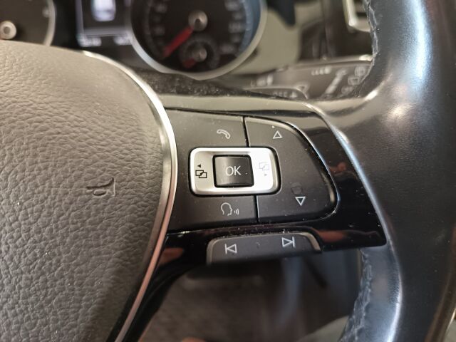 VOLKSWAGEN Golf 2013 Variant Highline 1,4 TSI 90 kW (122 hv) Bm Technology DSG-aut. *SUOSIKKIFARKKU NYT SOPIVALLA RAHALLA
