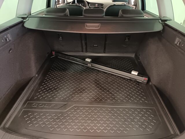 VOLKSWAGEN Golf 2013 Variant Highline 1,4 TSI 90 kW (122 hv) Bm Technology DSG-aut. *SUOSIKKIFARKKU NYT SOPIVALLA RAHALLA