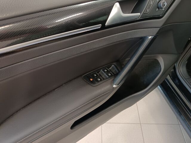 VOLKSWAGEN Golf 2013 Variant Highline 1,4 TSI 90 kW (122 hv) Bm Technology DSG-aut. *SUOSIKKIFARKKU NYT SOPIVALLA RAHALLA