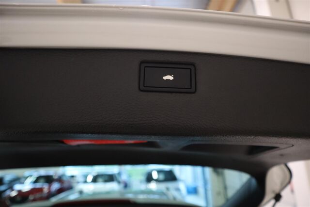 VOLKSWAGEN Passat 2014 Variant Highline 1,6 TDI 77 kW (105 hv) BlueMotion Technology DSG-automaatti